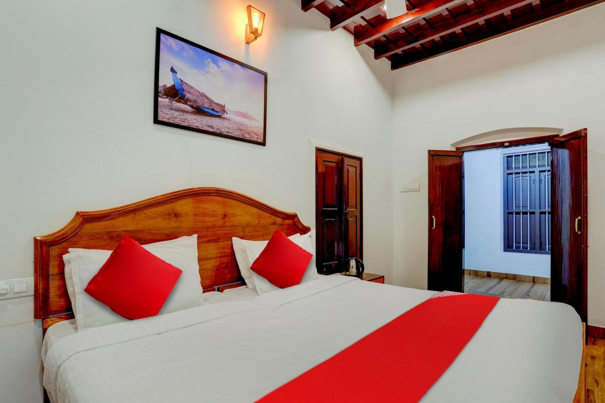 Hotel O Poptavern Heritage Kovalam Dış mekan fotoğraf